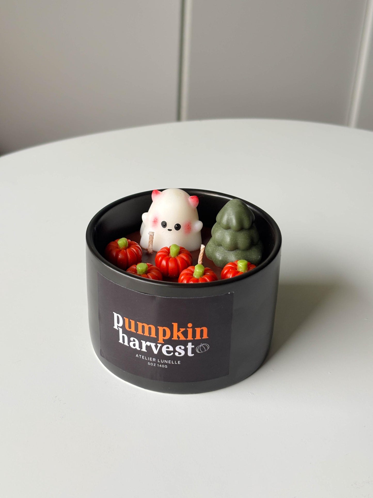 Cute halloween ghost pumpkin candle