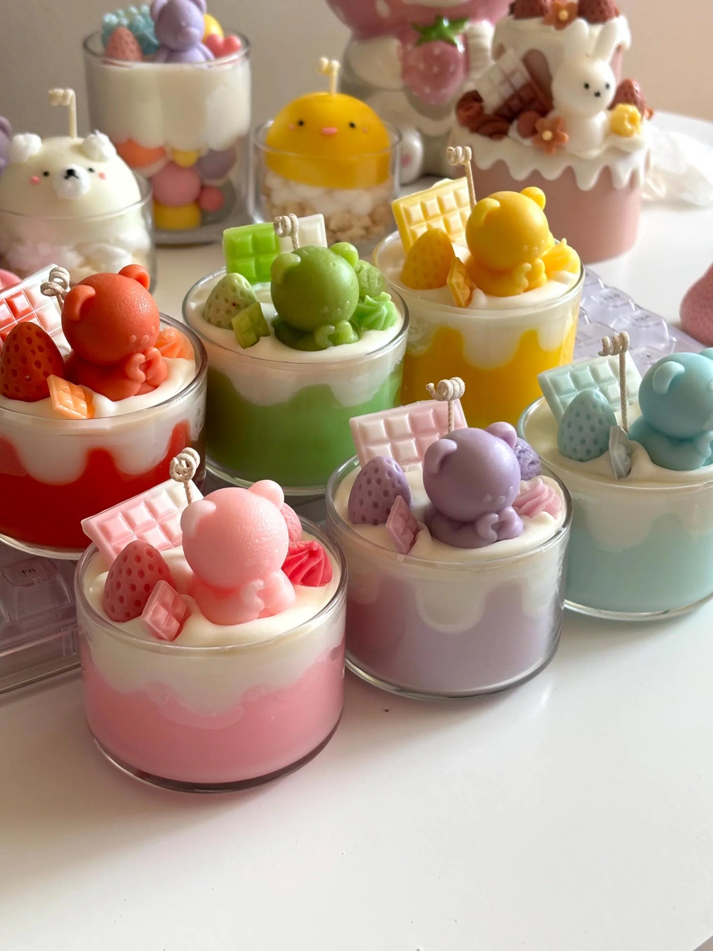Cute rainbow bears candle set