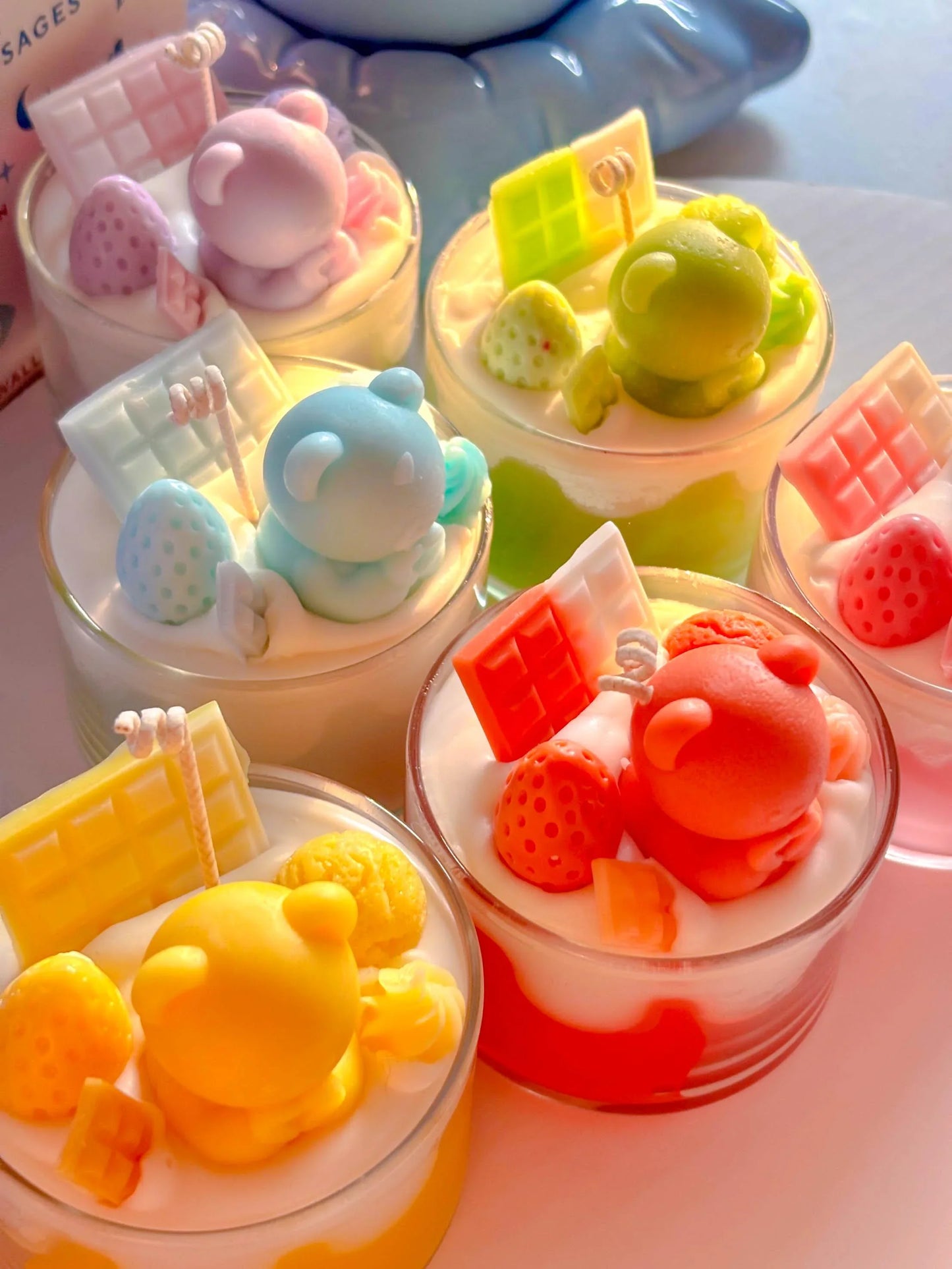 Cute rainbow bears candle set