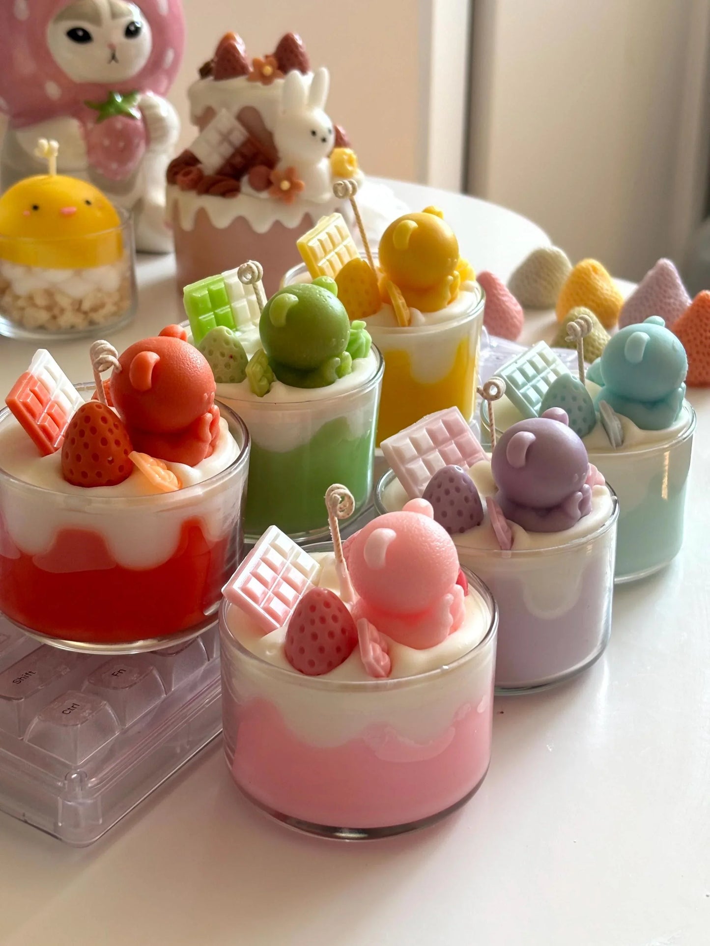Cute rainbow bears candle set