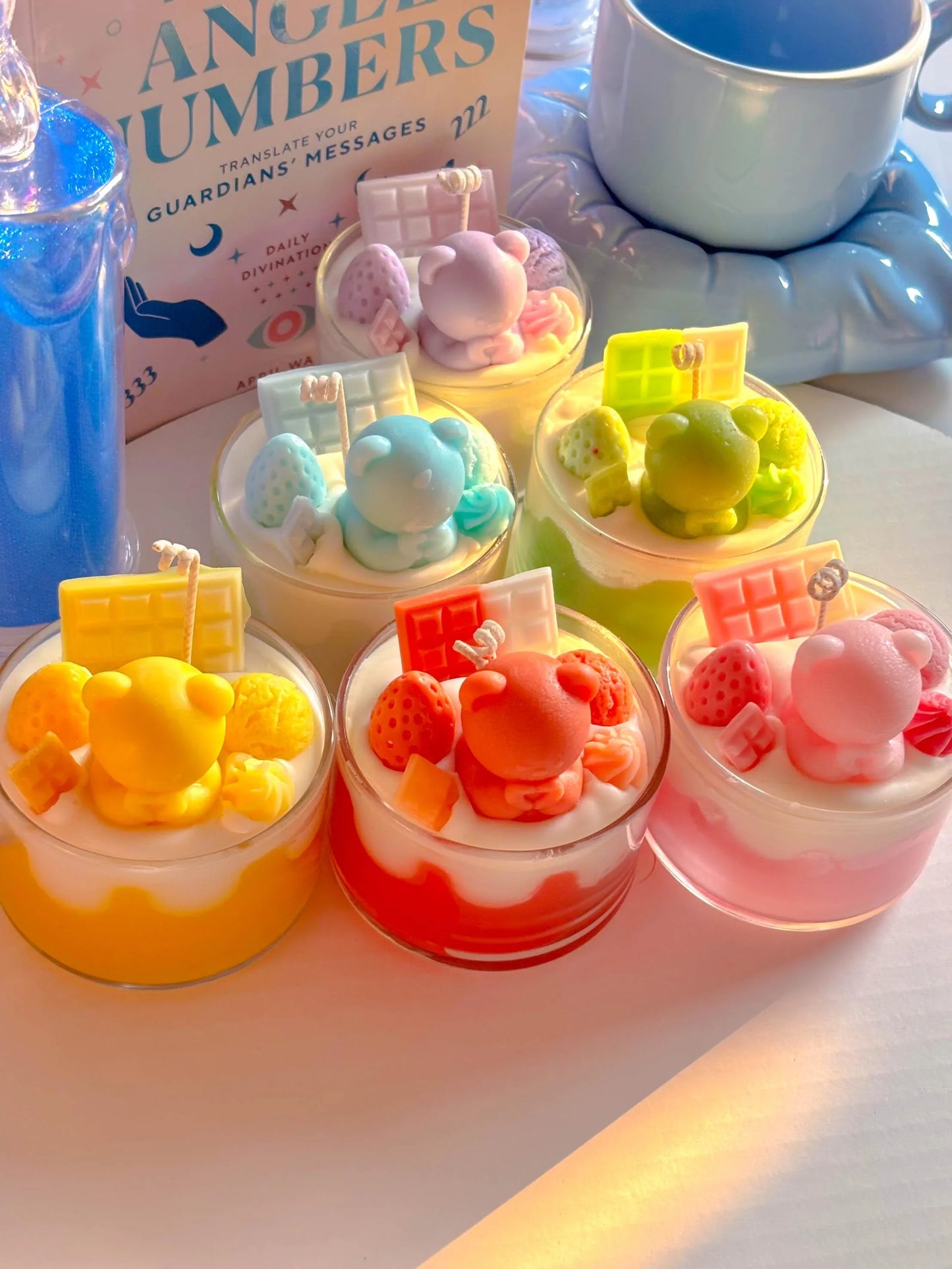 Cute rainbow bears candle set