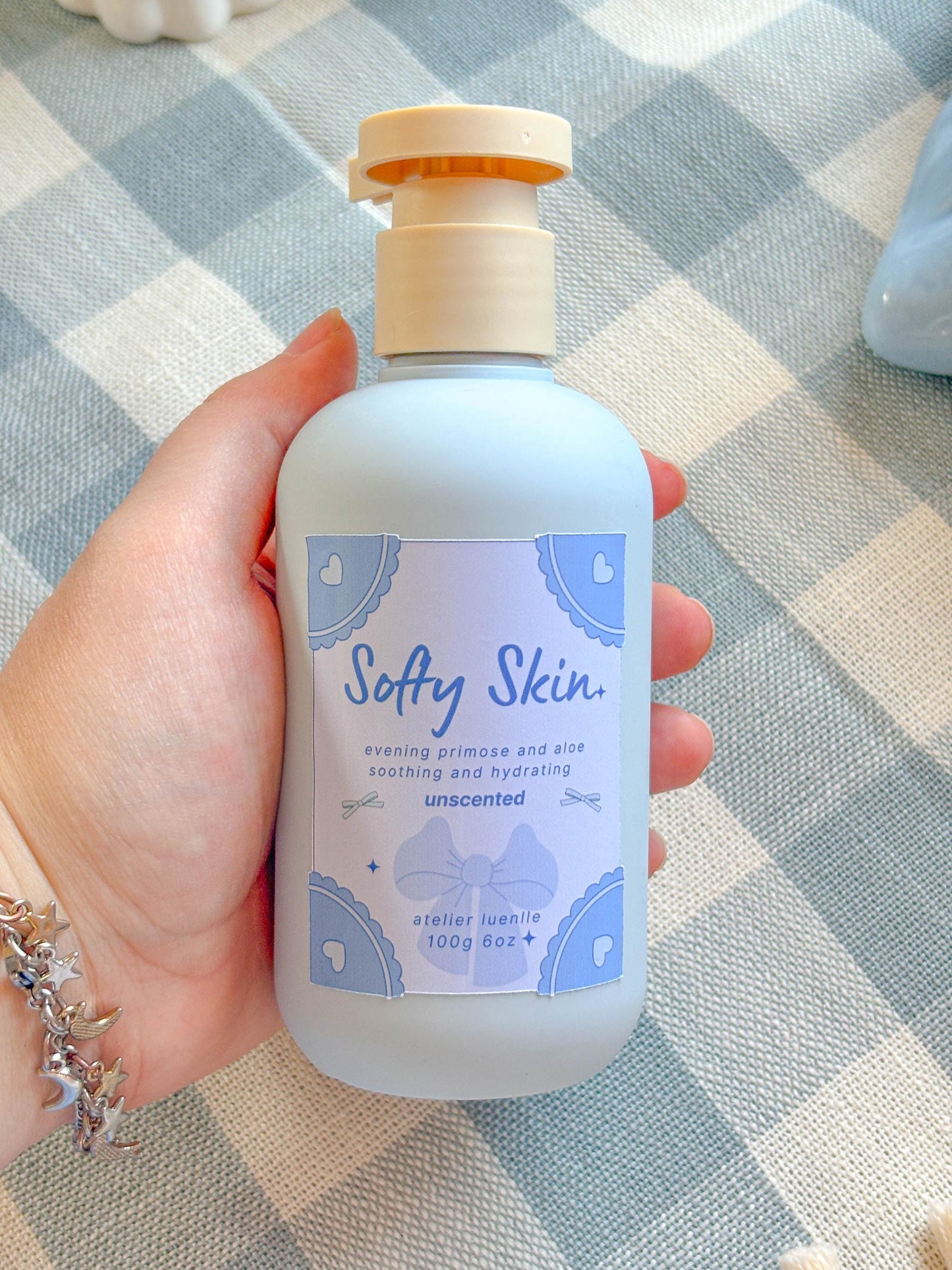 Luxury fresh apple gentle body lotion