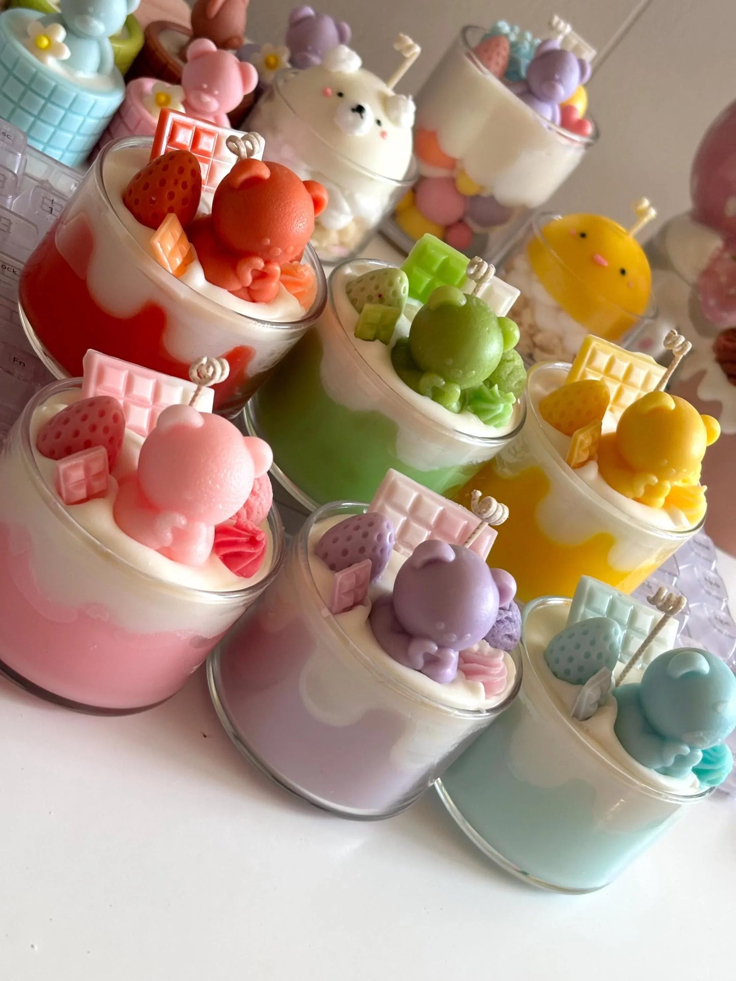 Cute rainbow bears candle set