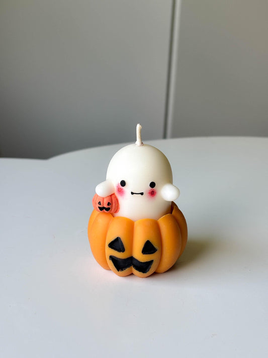 Cute halloween ghost candle