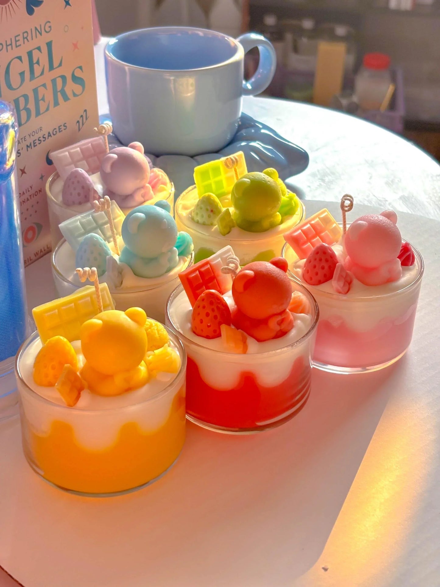Cute rainbow bears candle set